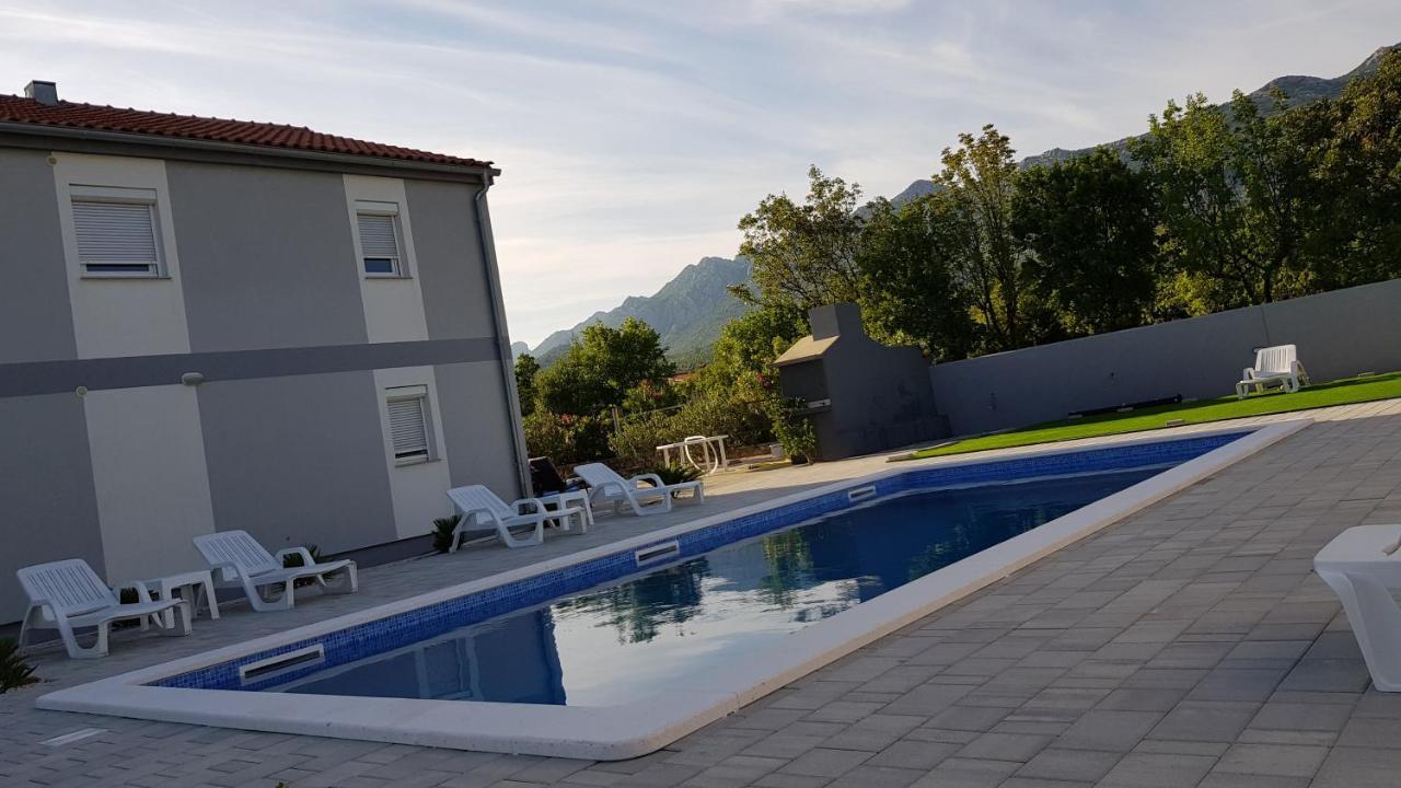 Apartments Zanic With Private Swimming Pool And Sea View Starigrad Paklenica Exteriér fotografie