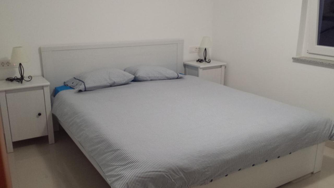 Apartments Zanic With Private Swimming Pool And Sea View Starigrad Paklenica Exteriér fotografie