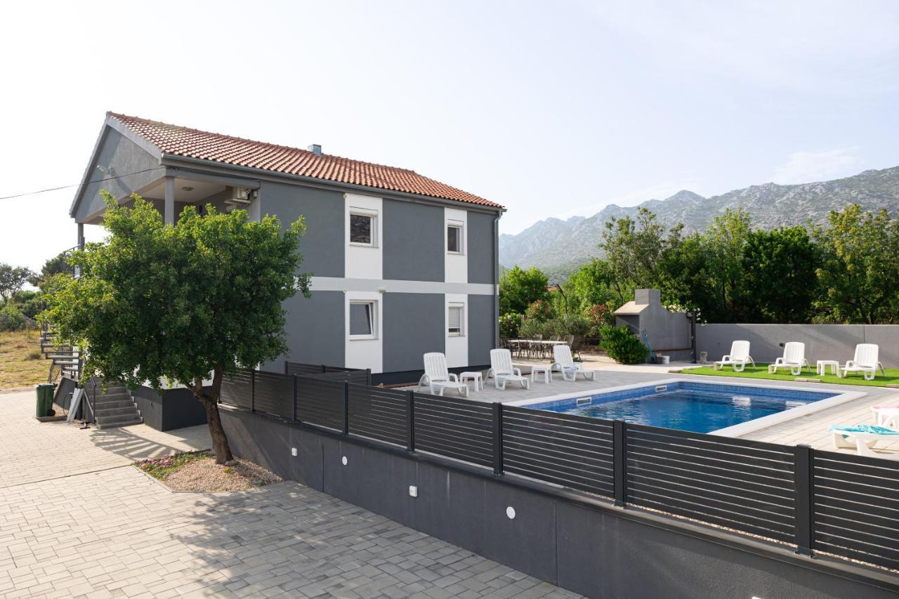 Apartments Zanic With Private Swimming Pool And Sea View Starigrad Paklenica Exteriér fotografie