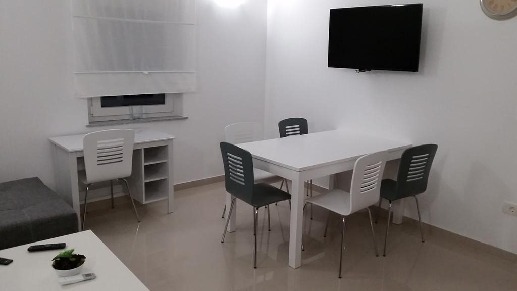 Apartments Zanic With Private Swimming Pool And Sea View Starigrad Paklenica Exteriér fotografie