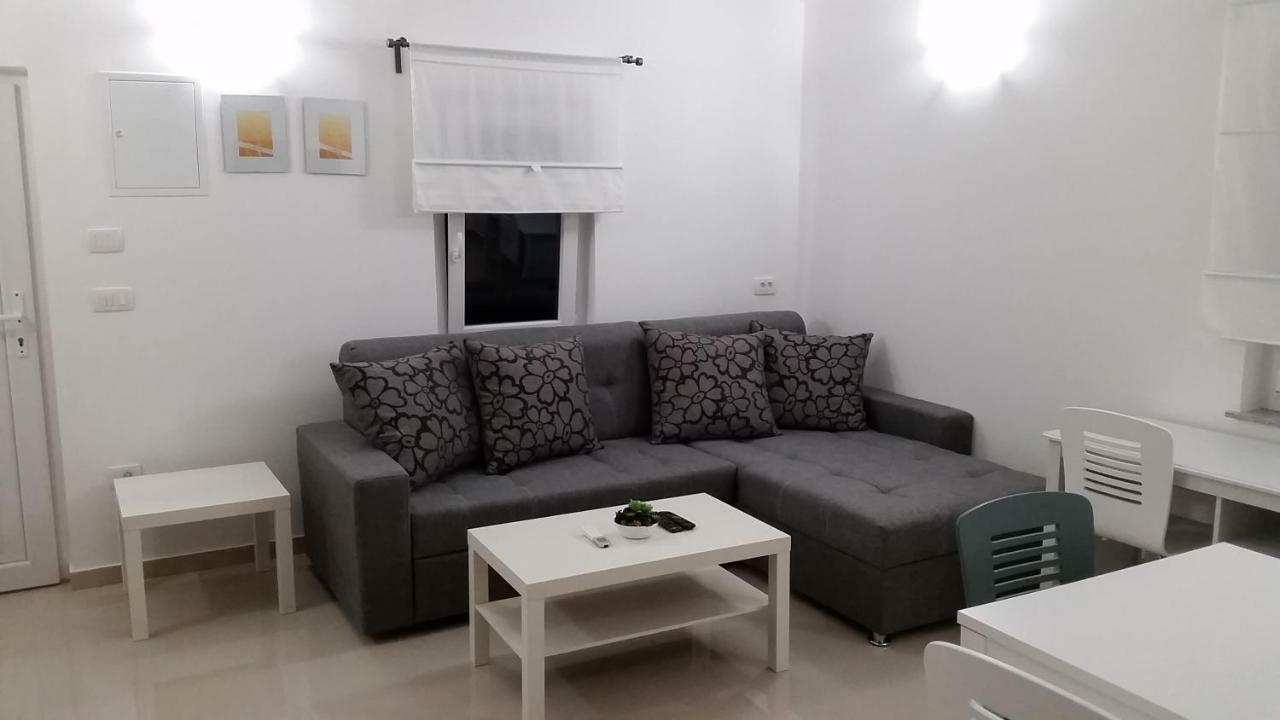 Apartments Zanic With Private Swimming Pool And Sea View Starigrad Paklenica Exteriér fotografie